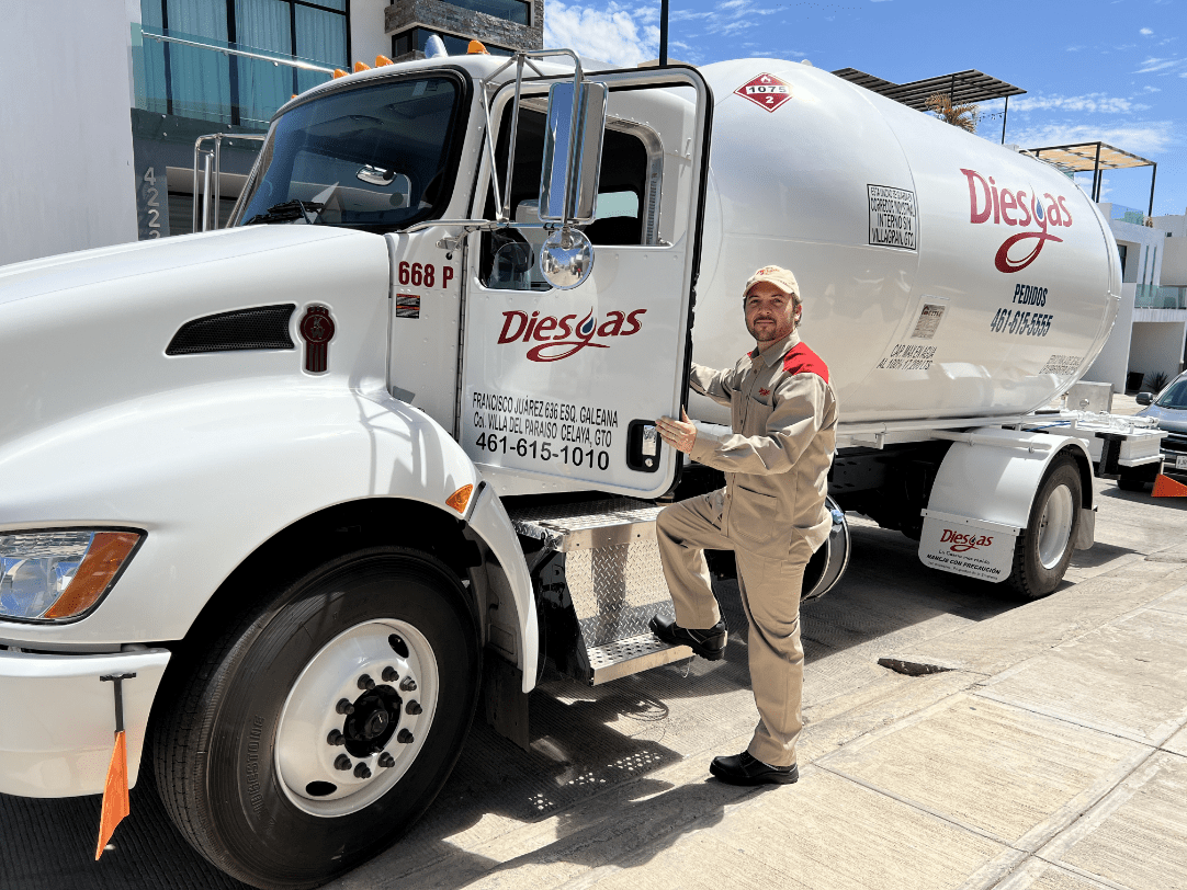 <p>VENTA DE TANQUE ESTACIONARIO</p>